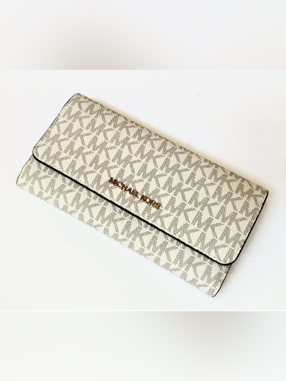 Michael Kors large logo vanilla jet set trifold wallet